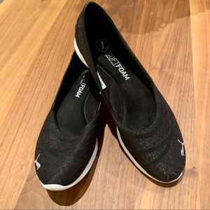 Puma Soft Foam Chic Ballet Slip ons Size 8